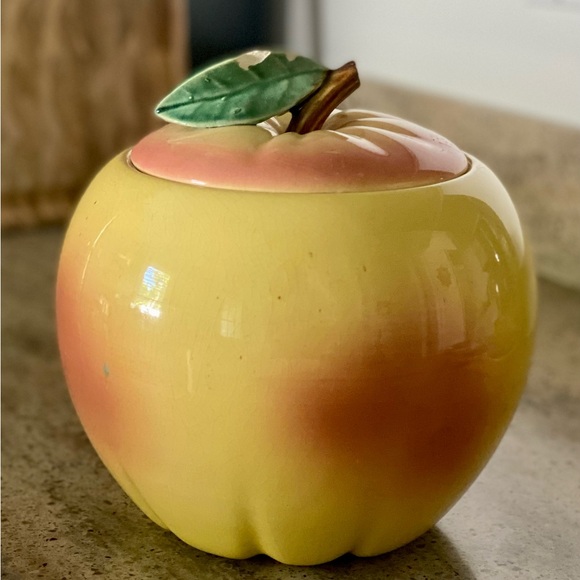 Vintage 1950s McCoy Blushing Apple Cookie Jar - Picture 5 of 5